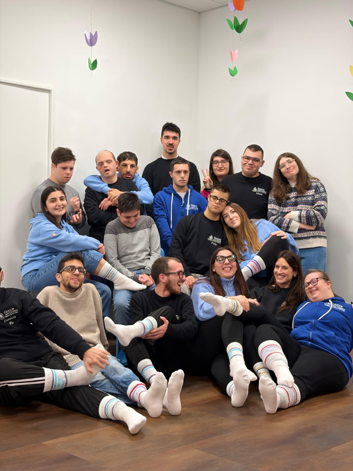 Il gruppo nella piccola palestra di Gocce